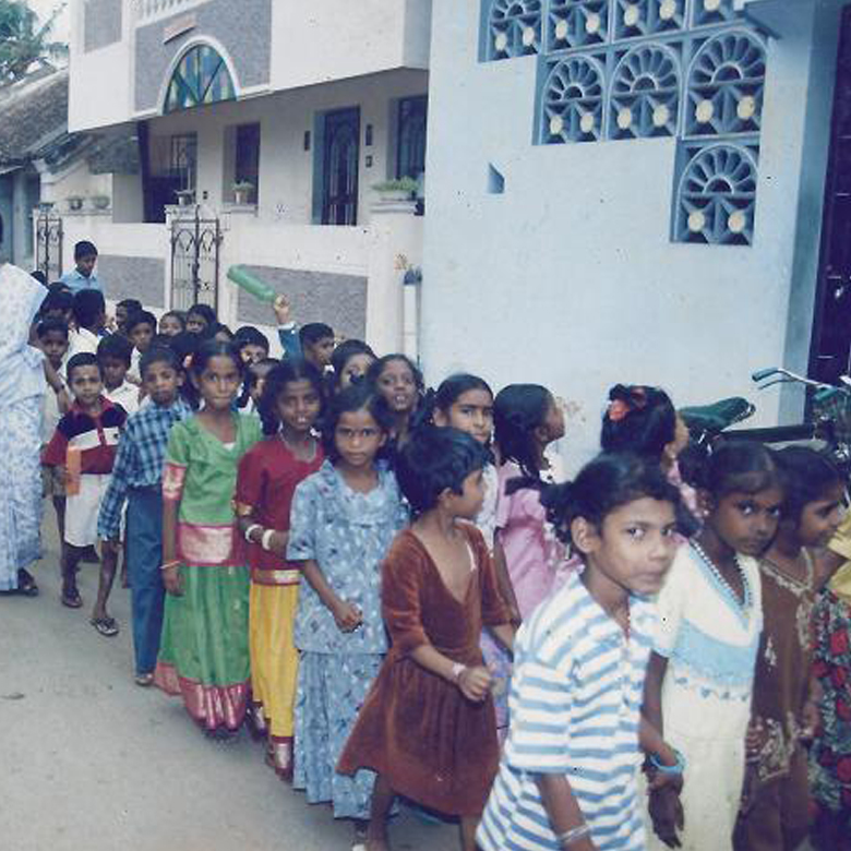 admission-canvassing-procession-02